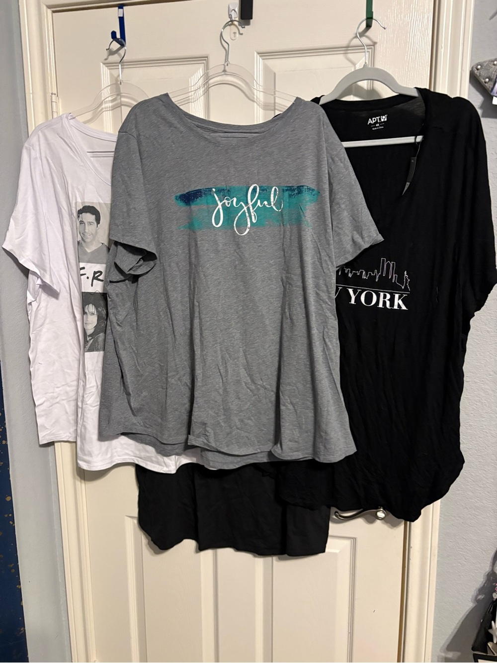 18- bundle 4 NWT graphic tees size 4xl